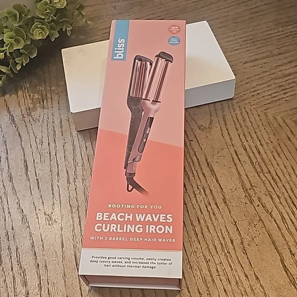Beach waves curling iron NWT 3 barrel deep hair waver